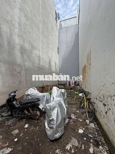 Đất hiếm , chỉ sót lại *** , HXH , vài bước ra MT , Hương Lộ 2