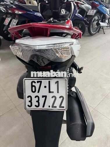 2 Xe Air Blade 125cc Đời 2013 Vs Air Blade 2011