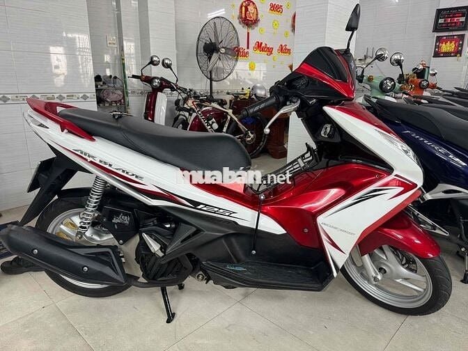 2 Xe Air Blade 125cc Đời 2013 Vs Air Blade 2011