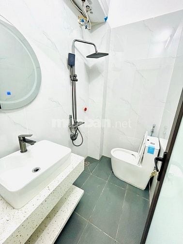 Vĩnh Hưng - Ô tô đỗ cổng - Sân rộng đá cầu - Ngõ thông 