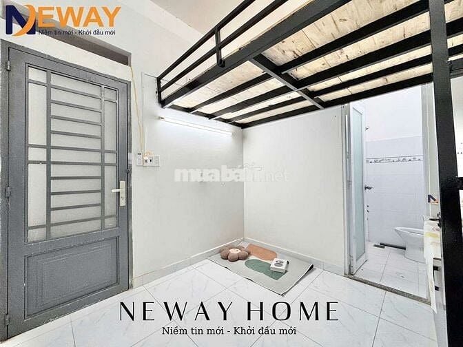 PHÒNG MỚI XÂY CÓ GÁC_SẴN MÁY LẠNH_VÀO Ở LIỀN NGAY NGÃ TƯ BỐN XÃ.