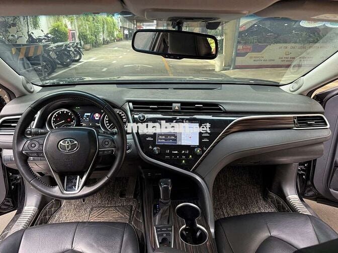 Camry 2.5Q 2019 Màu Đen - Nội thất Đen - 74000 km