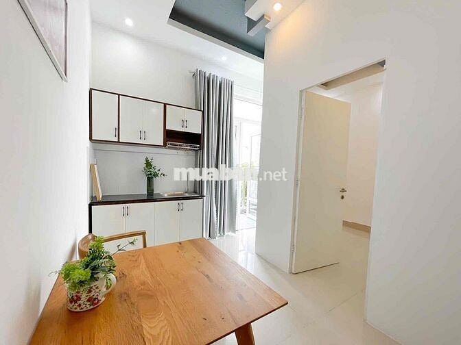 cho thuê căn hộ 2pn ban công ngay vòng xoay trung sơn sát rmit