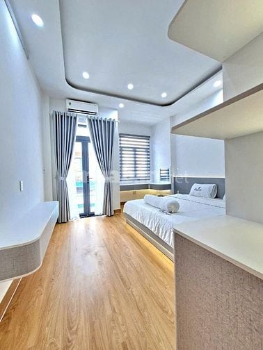 Bán nhà đường Huỳnh Tấn Phát, Q.7, full nội thất, vào ở ngay