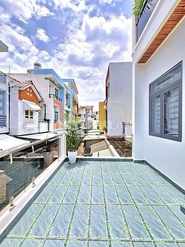 Bán nhà đường Huỳnh Tấn Phát, Q.7, full nội thất, vào ở ngay