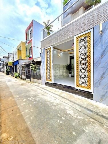 Bán nhà đường Huỳnh Tấn Phát, Q.7, full nội thất, vào ở ngay