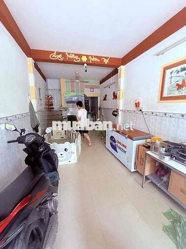 NHÀ MẶT TIỀN BÔNG SAO -SẦM UẤT