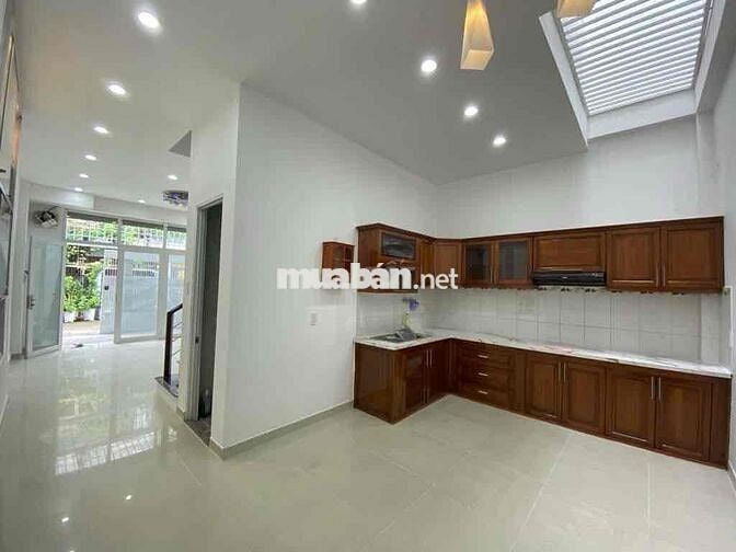 BÁN NHÀ HUỲNH TẤN PHÁT 3TẦNG NGANG HIẾM HẺM XE HƠI CHỈ HƠN 5T