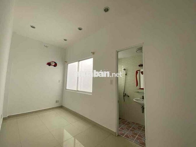 BÁN NHÀ HUỲNH TẤN PHÁT 3TẦNG NGANG HIẾM HẺM XE HƠI CHỈ HƠN 5T