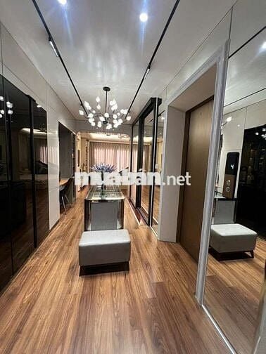 Bán Siêu Phẩm . Nguyễn Đức Cảnh