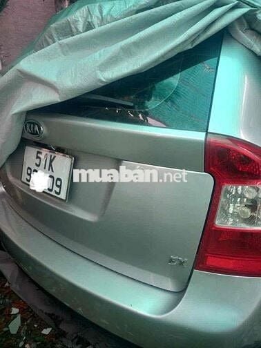 Kia Carens 2009 LX 1.6 MT - 120000 km
