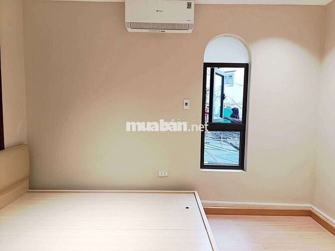 Bán gấp Tập thể Tầg 2 Hoàng Quốc Việt. Diện tích 70m