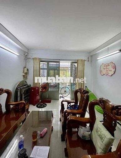 4.35 Tỷ, bán nhà 2 tầng, hẻm xe hơi 42 m2- Bình Tân, Lê Văn Quới