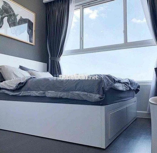 Cho thuê căn 2PN.2WC full nội thất đẹp tầng cao thoáng CC Novaland
