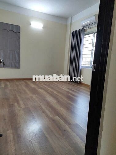 Cần cho thuê căn tầng 8 nhà CT2A khu đô thị Mễ Trì Hạ 85m2,2N, 1VS