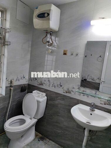 Cần cho thuê căn tầng 8 nhà CT2A khu đô thị Mễ Trì Hạ 85m2,2N, 1VS