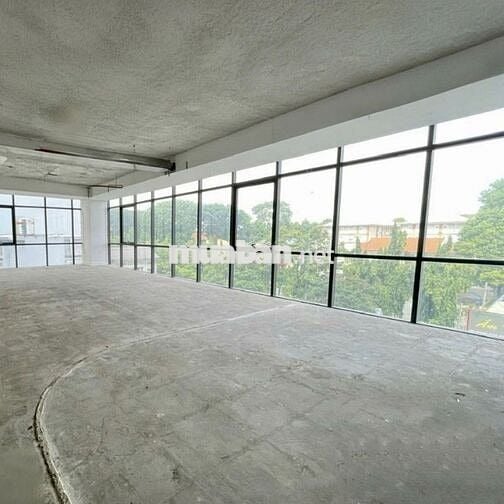 Văn phòng 130m² tại tòa nhà Mộc Gia Nguyễn Oanh (tòa nhà Sacombank)