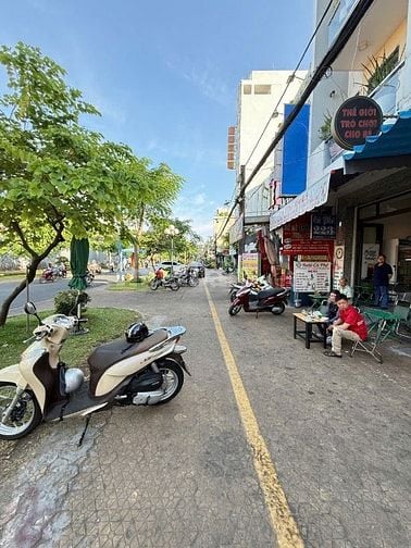 Bán nhà đẹp 227 Đồng Đen, P.11, Tân Bình, 6.4x27m