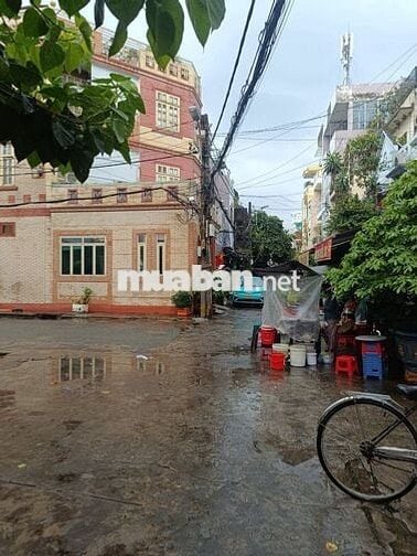 Bán nhaf 20m2 không lộ giới, 2 tầng, Âu Cơ P14 Q11, hẻm oto. 2 tỷ 9.