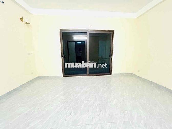 Bán nhà phố Nam Dư - Ô tô đỗ cổng - Nhà 5 tầng mới. Giá: 6,2 tỷ