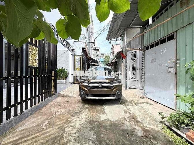 Bán nhà đẹp ngang 9x10m, 4 tầng, sân vườn, hxh 8m Emart Phan Huy Ích