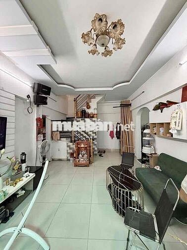 BÁN NHÀ 1/ GẦN LÊ VĂN QUỚI BÌNH TÂN NGANG LỚN 11x8m HXH 5M THÔNG 3PN