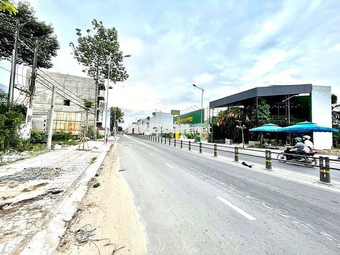 Bán gấp lô đất 80m2 xã Hiệp Phước giá 2ty3