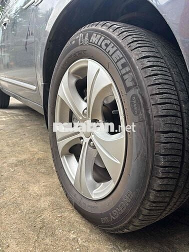 Kia Carens 2015 EX MT  - 100000 km