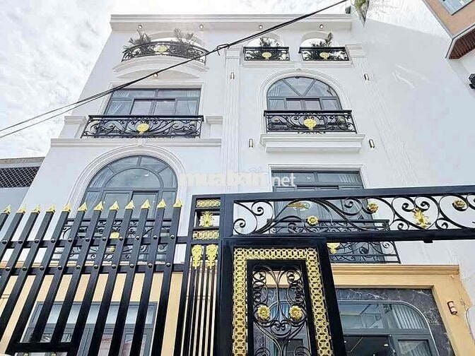 Bán nhà đẹp ngang 9x10m, 4 tầng, sân vườn, hxh 8m Emart Phan Huy Ích