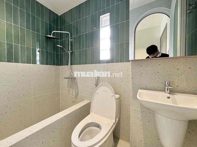 Căn hộ mới new 100% 1PN ban công thoáng mát, full nội thất, máy giặt