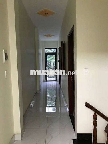 Cho thuê nhà có nội thất gần siêu thị Go