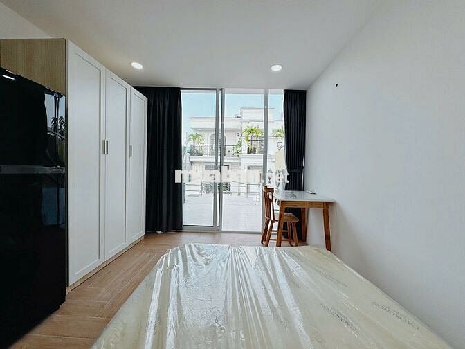 1PN RỘNG 40M2 - HUỲNH VĂN BÁNH, PHÚ NHUẬN - BAN CONG, FULL NỘI THẤT
