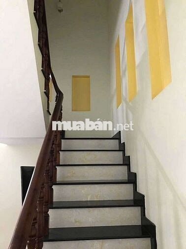 Cho thuê nhà có nội thất gần siêu thị Go