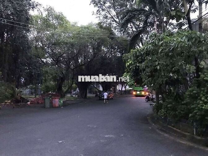 Cho thuê nhà có nội thất gần siêu thị Go