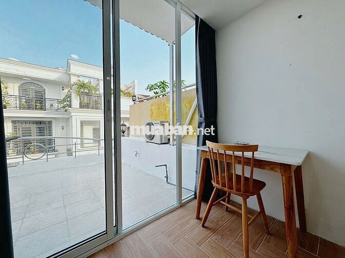1PN RỘNG 40M2 - HUỲNH VĂN BÁNH, PHÚ NHUẬN - BAN CONG, FULL NỘI THẤT