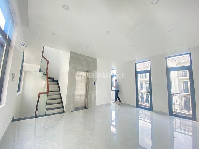 Nắm full giỏ hàng cho thuê nhà phố - Manhattan Vinhomes Grand Park