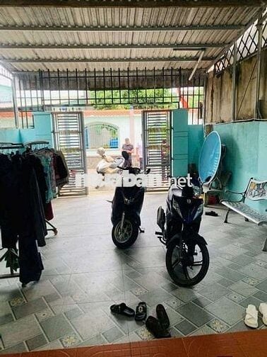 Cho thuê nhà sân xe hơi ,có nội thất Tân Đông Hiệp
