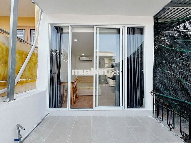 1PN RỘNG 40M2 - HUỲNH VĂN BÁNH, PHÚ NHUẬN - BAN CONG, FULL NỘI THẤT