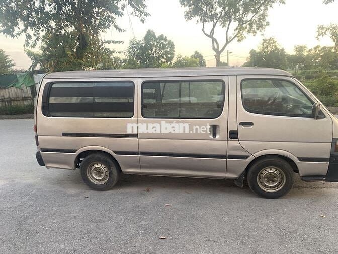 Toyota Hiace 2002 - 30000 km
