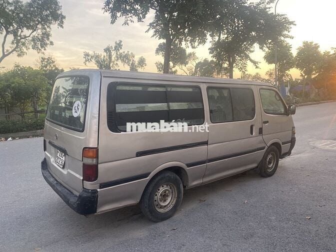 Toyota Hiace 2002 - 30000 km