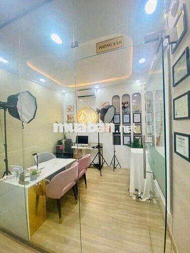 NHÀ 5 TẦNG CÓ THANG MÁY TRỐNG SUỐT QUẬN 1