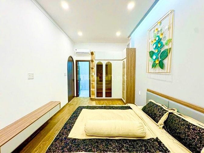 Ngộp bank hơn 6 tỷ, cần bán nhà mới 3 tầng, Q7, 7.1❌19, nhỉnh 10 tỷ 