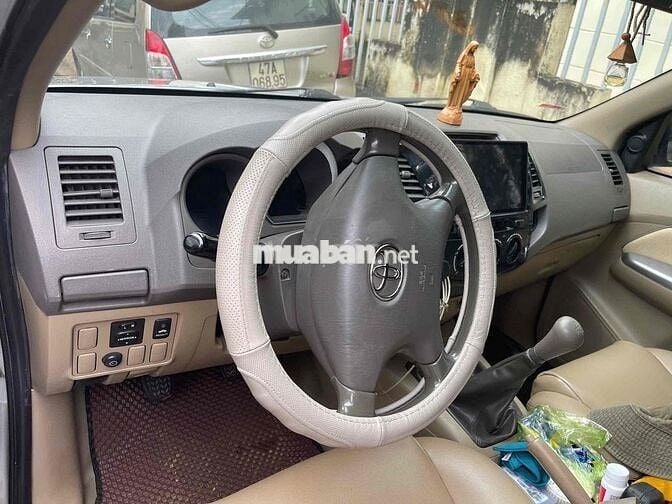 Toyota Fortuner 2010 2.5G - 180000 km