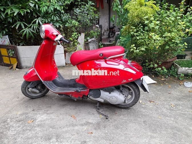 Dư dùng giá đình thành chiếc xe piaggio.primavera1