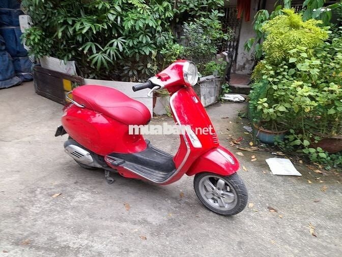 Dư dùng giá đình thành chiếc xe piaggio.primavera1