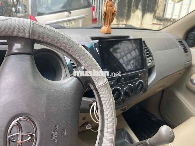 Toyota Fortuner 2010 2.5G - 180000 km