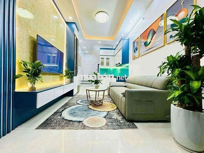 Cực Rẻ ! Nhà Phố Thái Thịnh - Ngõ To Rộng -Lô Góc - Nội Thất Xịn Mịn