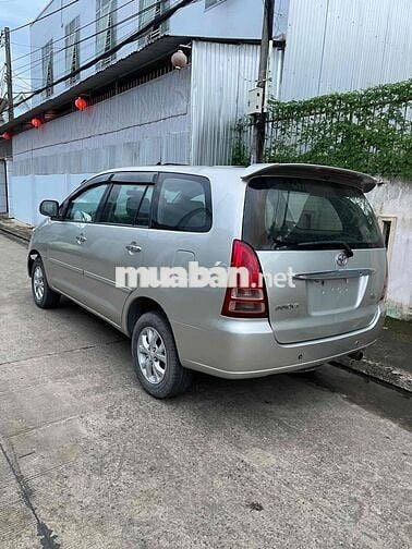 Toyota Innova 2007 G - 1200 km
