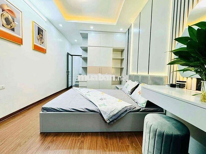 Cực Rẻ ! Nhà Phố Thái Thịnh - Ngõ To Rộng -Lô Góc - Nội Thất Xịn Mịn