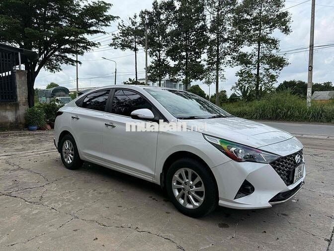 Hyundai Accent 2022 .Số sàn bản đủ . máy số zin